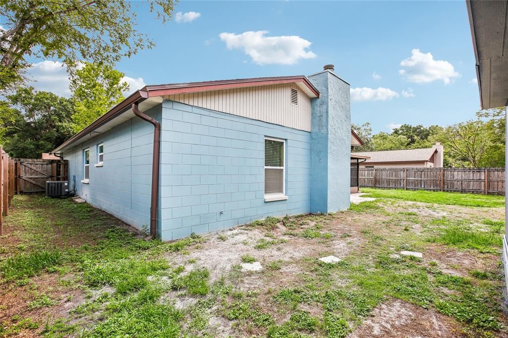 For Sale: $389,900 (3 beds, 2 baths, 1450 Square Feet)