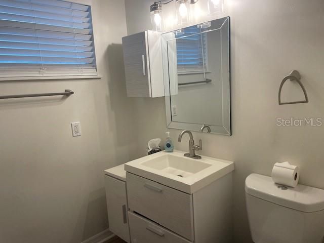 For Rent: $2,850 (3 beds, 2 baths, 948 Square Feet)