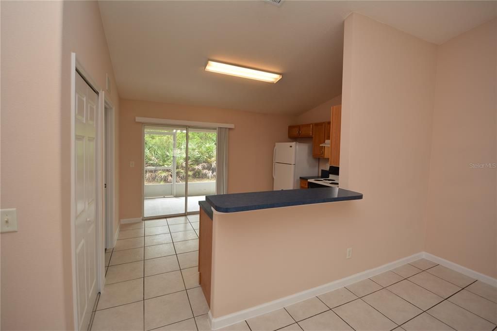 For Rent: $1,850 (3 beds, 2 baths, 1212 Square Feet)
