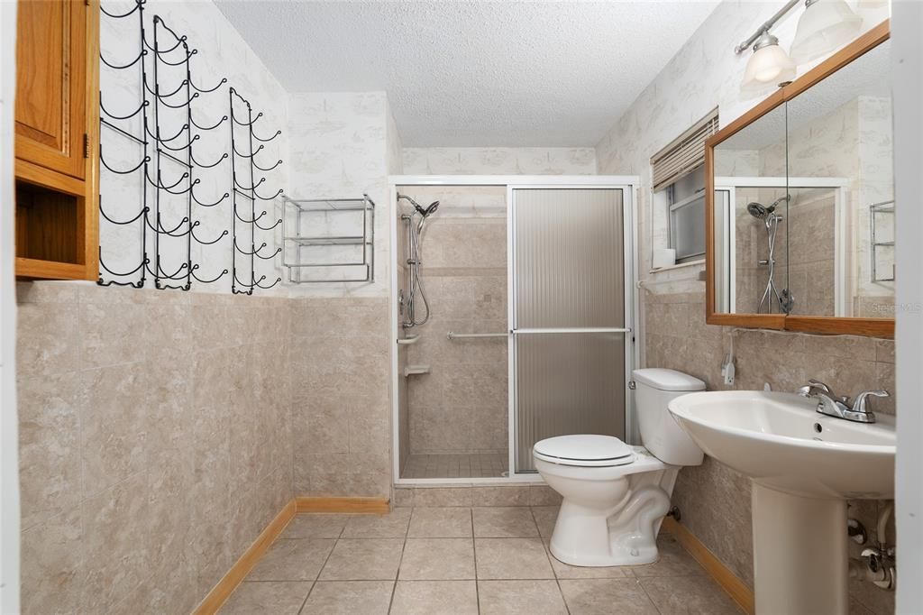 待售: $169,900 (2 贝兹, 2 浴室, 1748 平方英尺)