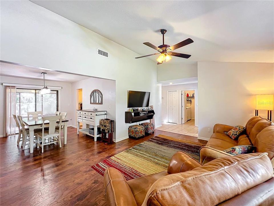 For Sale: $480,000 (4 beds, 2 baths, 1907 Square Feet)