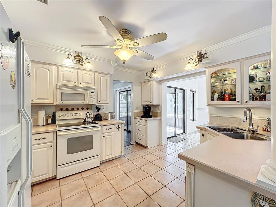 For Sale: $480,000 (4 beds, 2 baths, 1907 Square Feet)