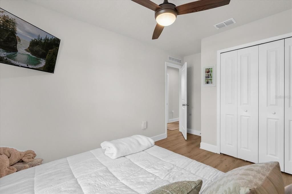 For Sale: $450,000 (3 beds, 2 baths, 1714 Square Feet)