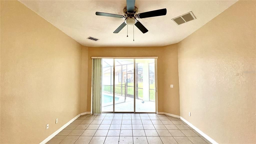 Active With Contract: $2,350 (5 beds, 3 baths, 2600 Square Feet)