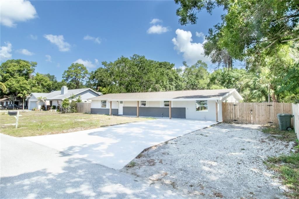 Active With Contract: $750,000 (4 beds, 2 baths, 2130 Square Feet)