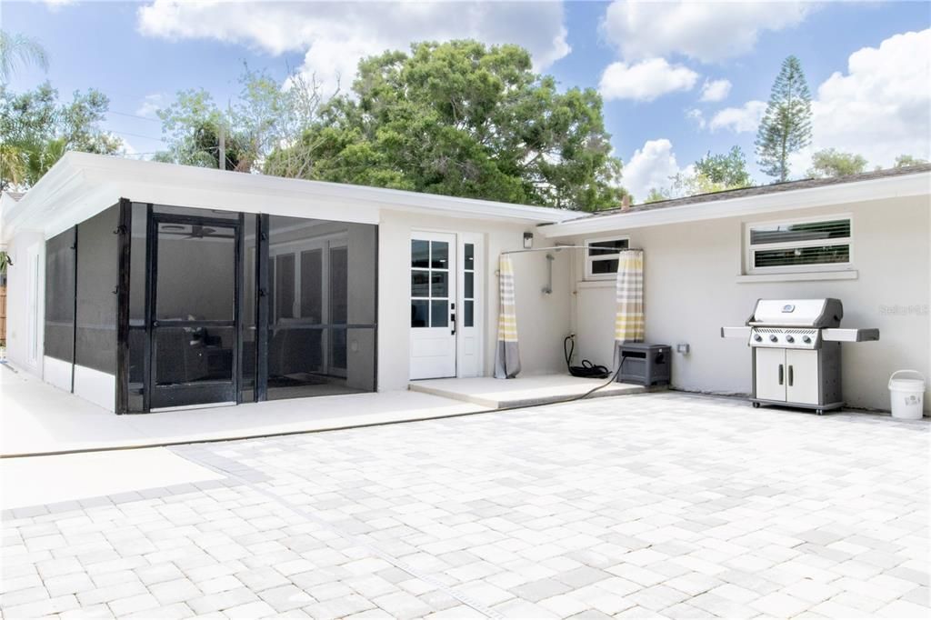 Active With Contract: $750,000 (4 beds, 2 baths, 2130 Square Feet)