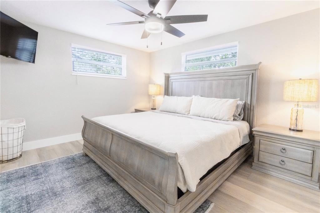 Active With Contract: $750,000 (4 beds, 2 baths, 2130 Square Feet)