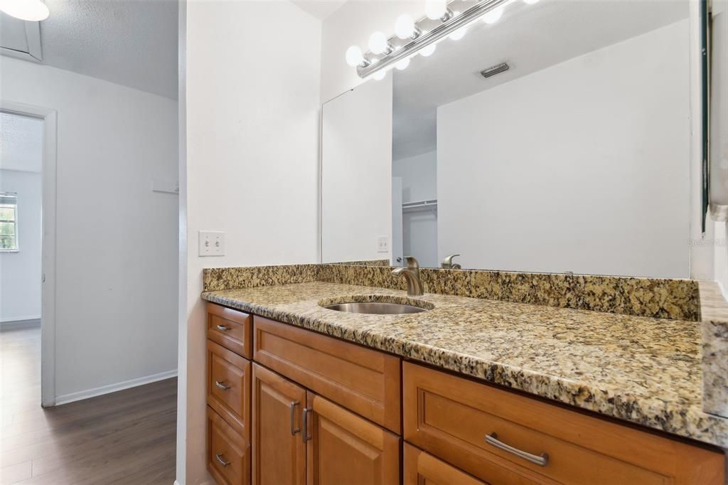 For Sale: $224,900 (2 beds, 2 baths, 1306 Square Feet)