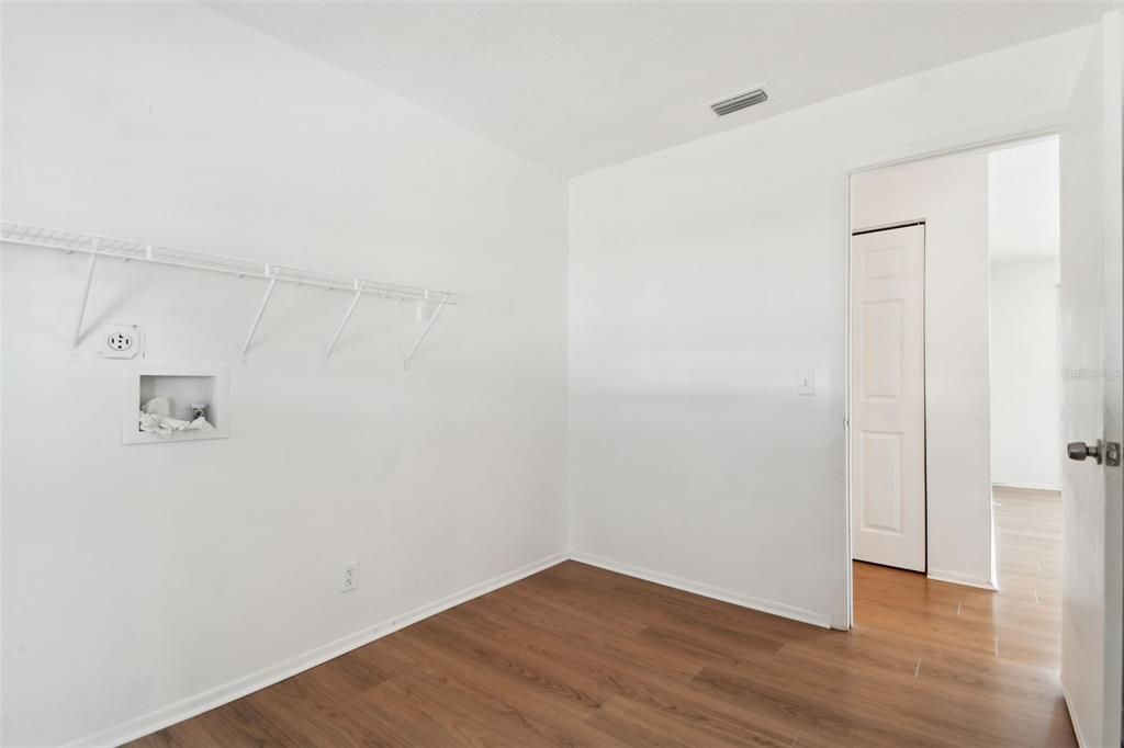 For Sale: $224,900 (2 beds, 2 baths, 1306 Square Feet)