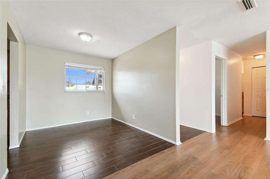 For Sale: $224,900 (2 beds, 2 baths, 1306 Square Feet)