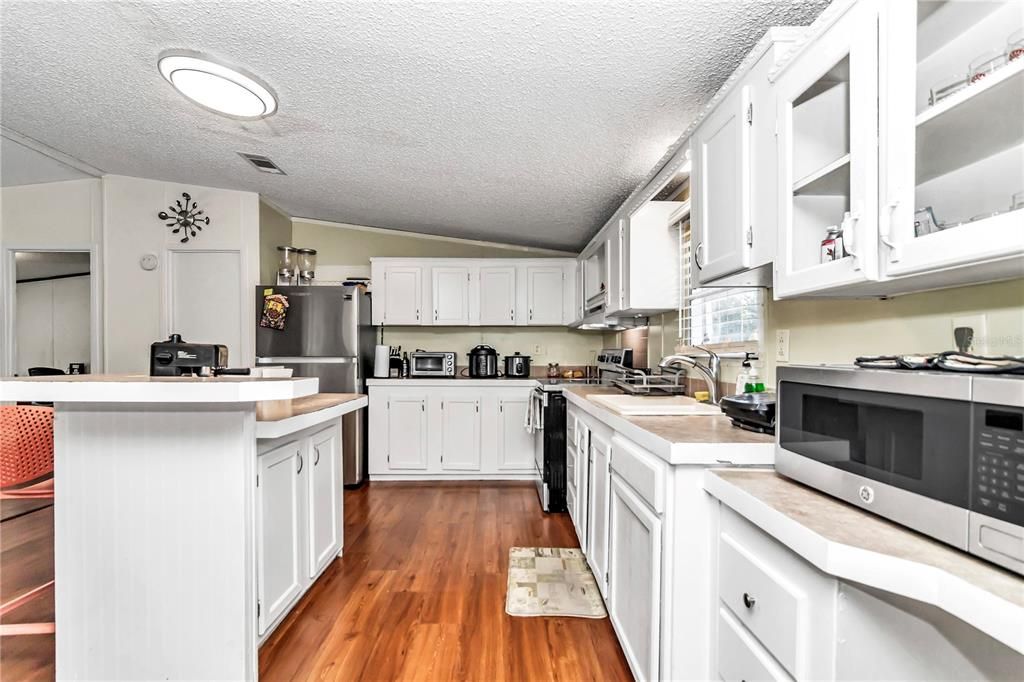 For Sale: $239,000 (3 beds, 2 baths, 2280 Square Feet)