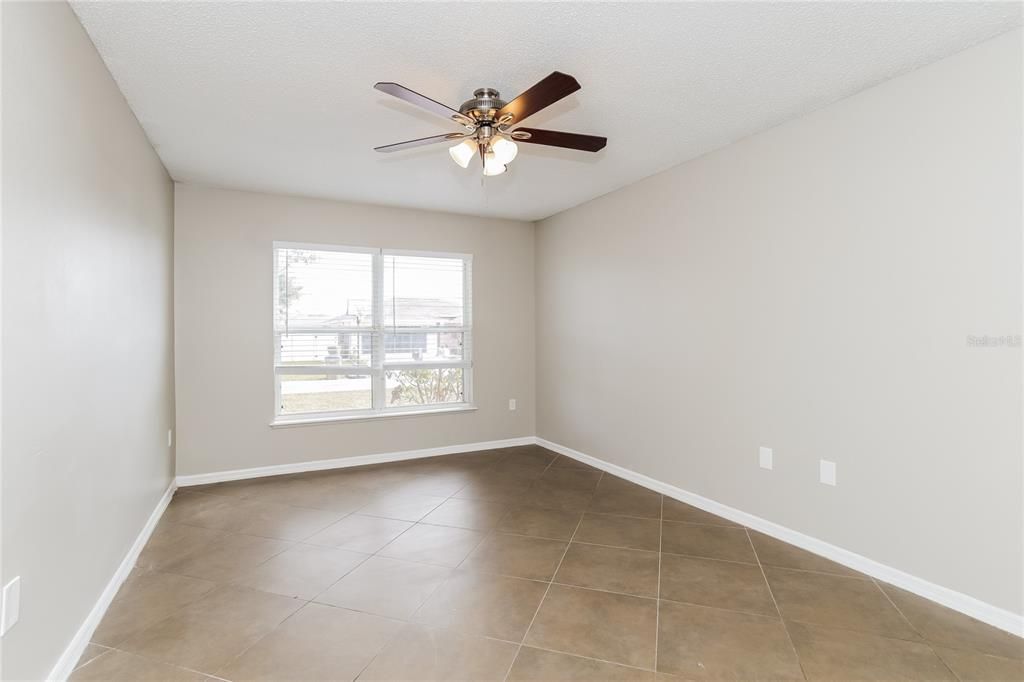 For Rent: $2,045 (3 beds, 2 baths, 1889 Square Feet)