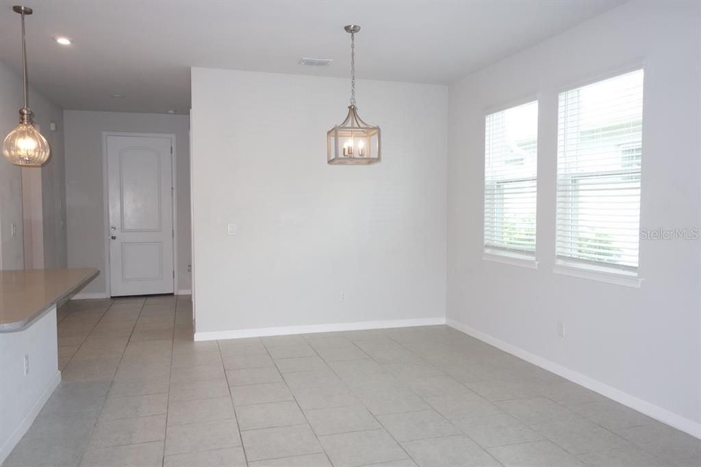 For Rent: $2,600 (2 beds, 2 baths, 1432 Square Feet)