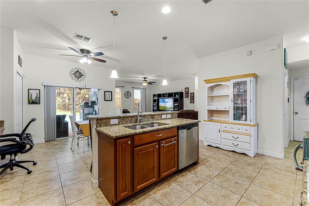 For Sale: $635,000 (5 beds, 3 baths, 3587 Square Feet)