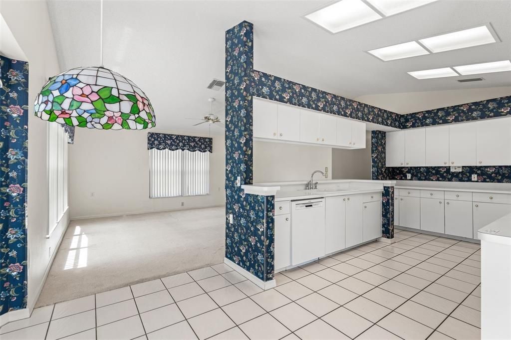 Active With Contract: $359,000 (3 beds, 2 baths, 1916 Square Feet)