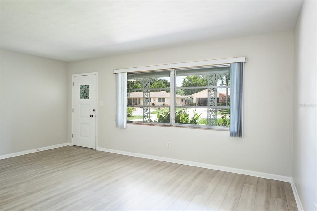 For Sale: $424,900 (2 beds, 2 baths, 1536 Square Feet)