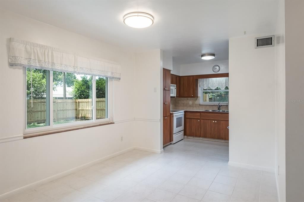 For Sale: $424,900 (2 beds, 2 baths, 1536 Square Feet)