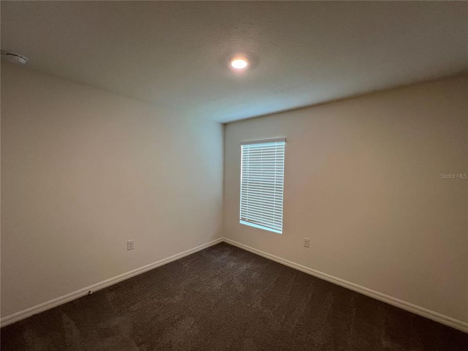 For Rent: $1,950 (4 beds, 2 baths, 1828 Square Feet)