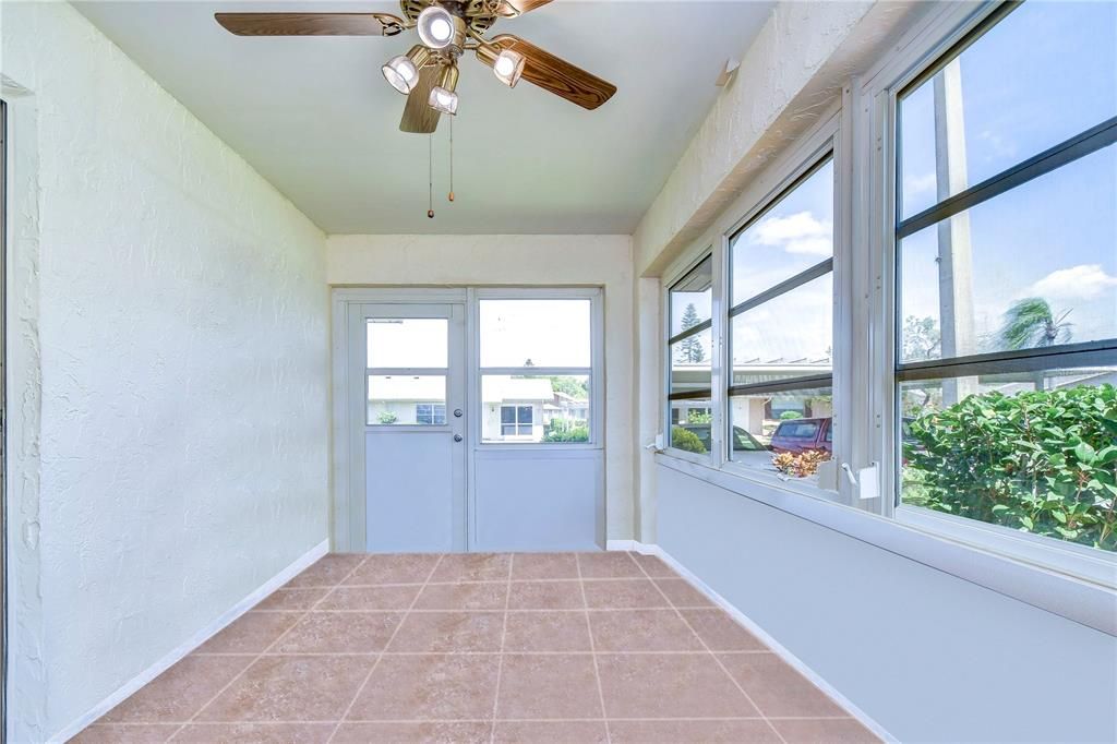 Huge Florida sunroom!