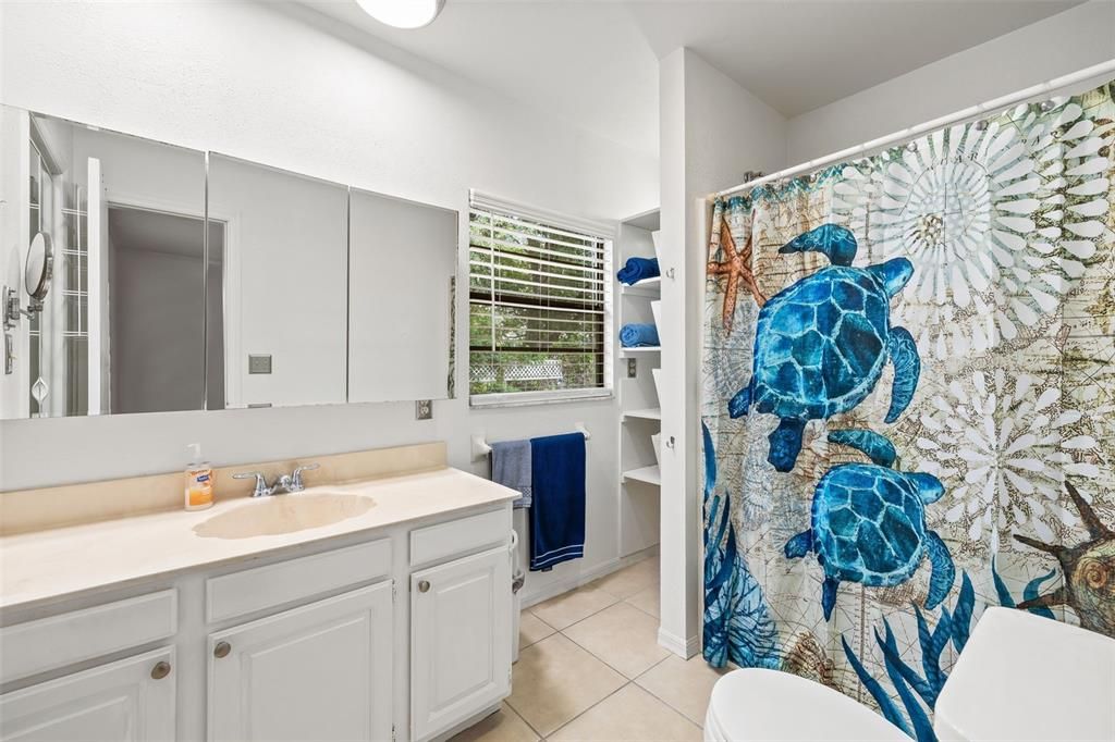 For Sale: $469,000 (2 beds, 2 baths, 1451 Square Feet)