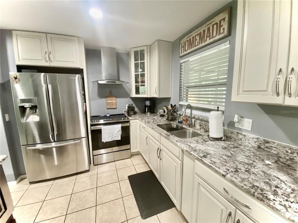 For Sale: $360,000 (3 beds, 1 baths, 1314 Square Feet)