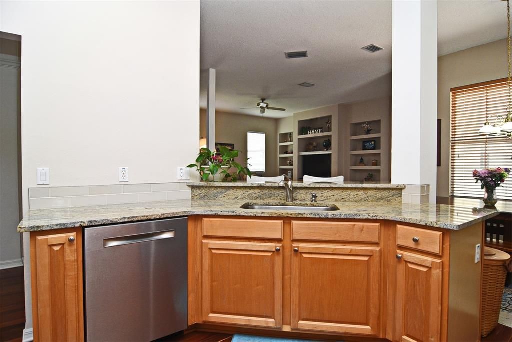 Kitchen with Breakfast Bar