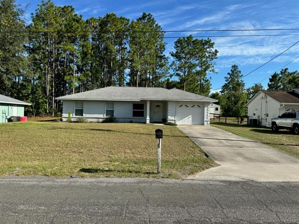 For Sale: $210,000 (2 beds, 2 baths, 1140 Square Feet)