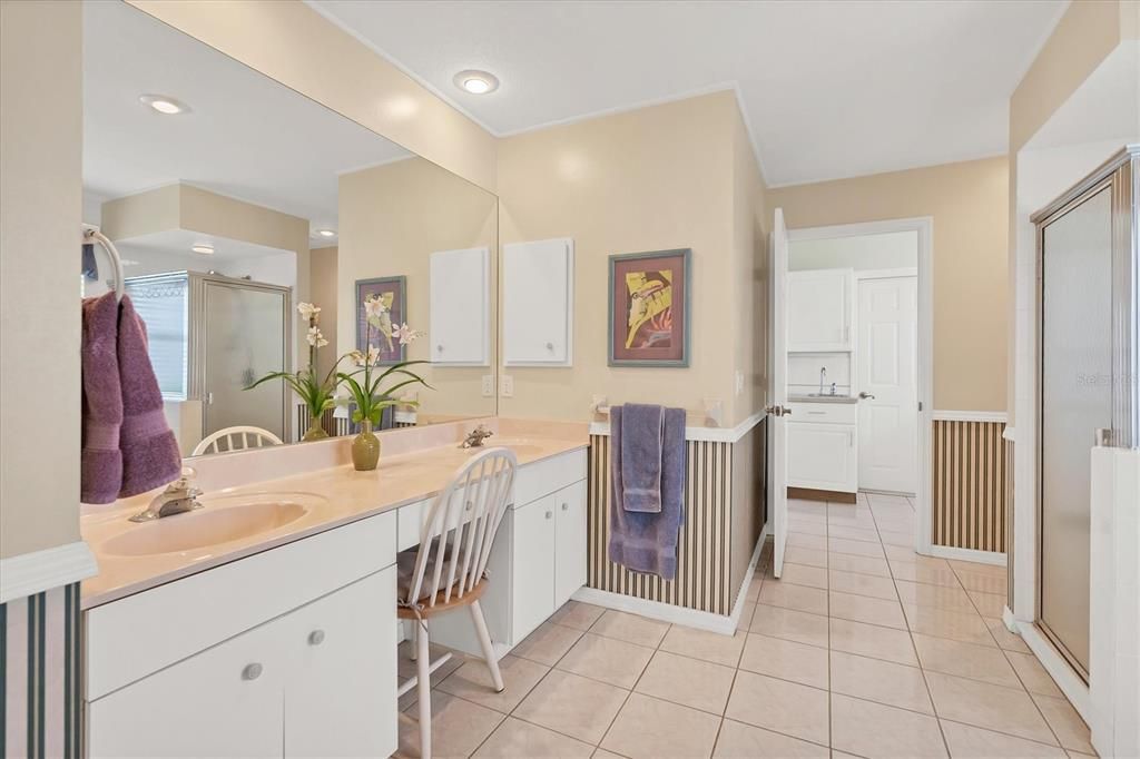 For Sale: $359,900 (3 beds, 2 baths, 1653 Square Feet)