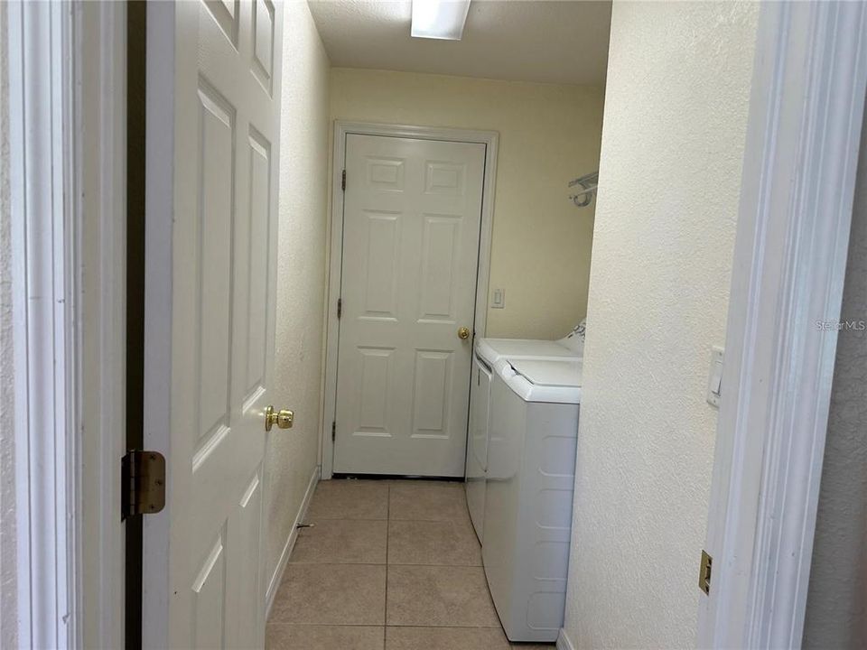 For Rent: $2,000 (3 beds, 2 baths, 1504 Square Feet)