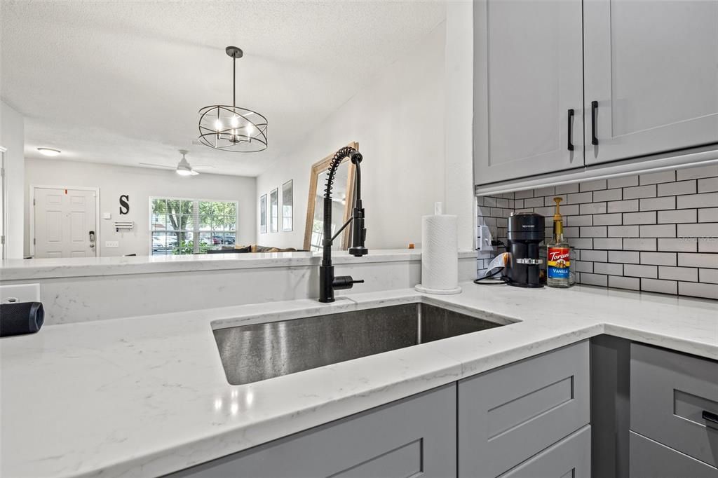 For Sale: $274,990 (2 beds, 2 baths, 1152 Square Feet)