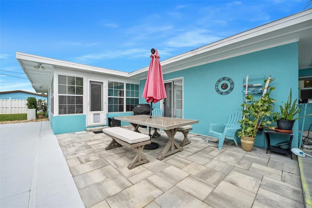 For Sale: $649,000 (3 beds, 2 baths, 2068 Square Feet)