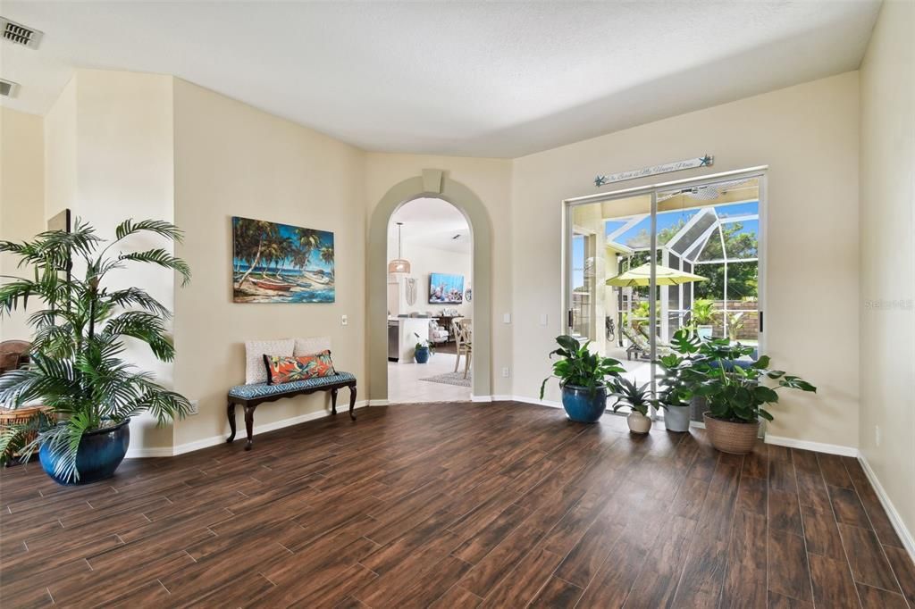 Formal Sitting/Living Room