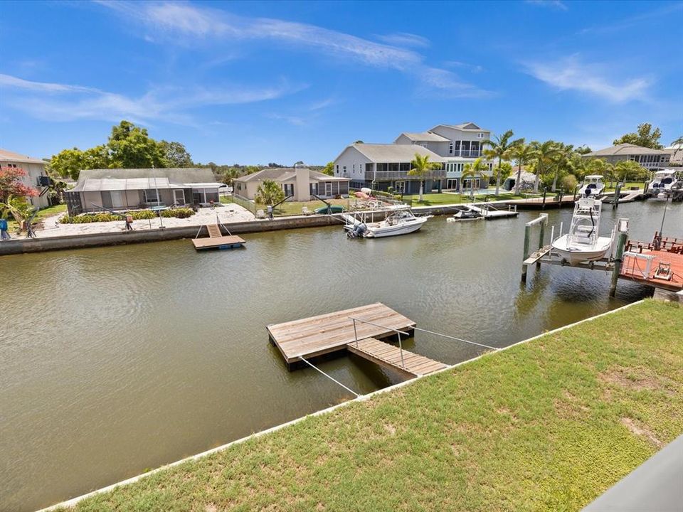 For Sale: $829,900 (3 beds, 2 baths, 1907 Square Feet)