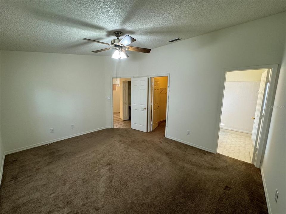 For Rent: $1,800 (3 beds, 2 baths, 1276 Square Feet)