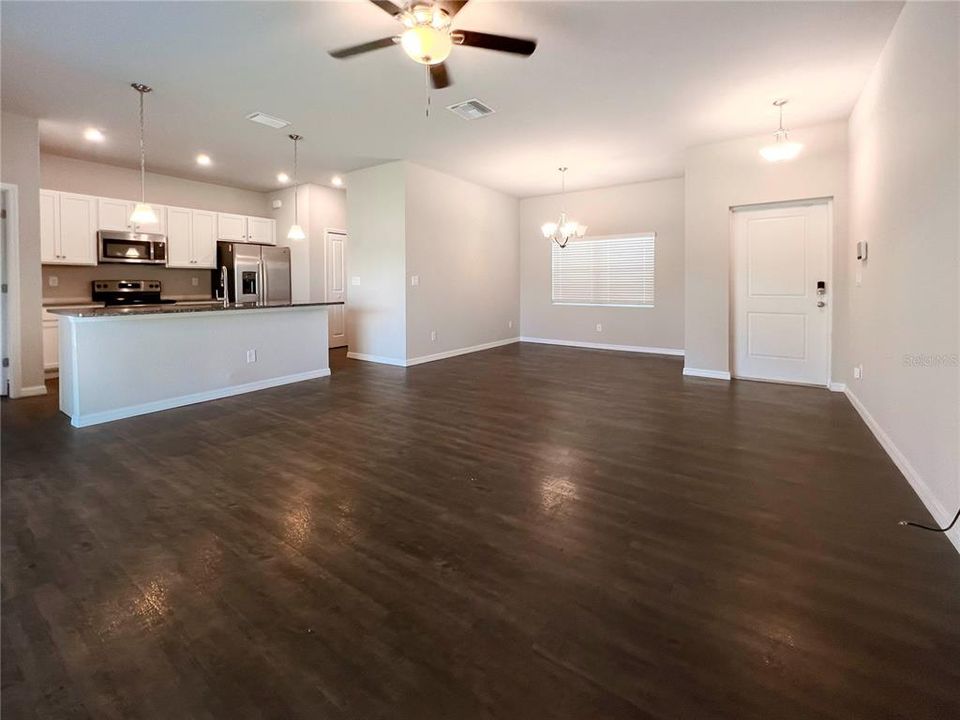 For Rent: $2,195 (3 beds, 2 baths, 1557 Square Feet)