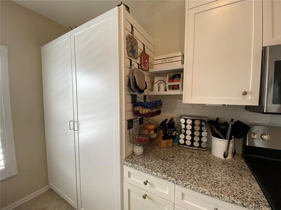 For Sale: $239,900 (3 beds, 2 baths, 1293 Square Feet)