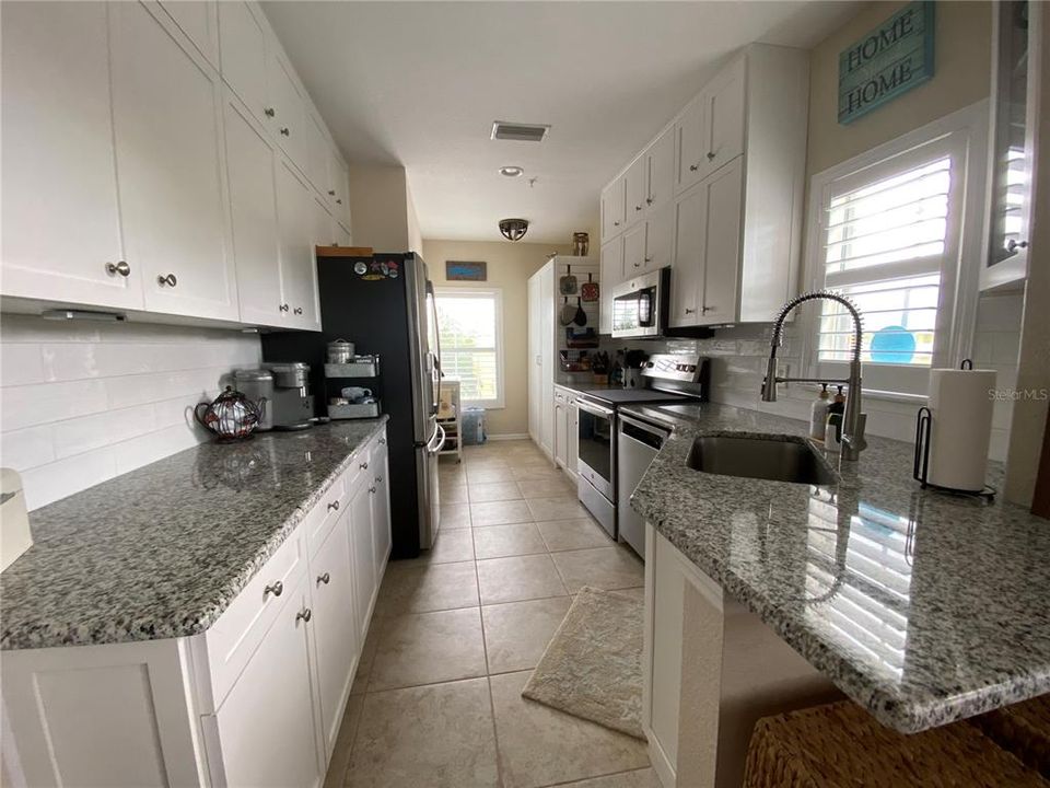 For Sale: $239,900 (3 beds, 2 baths, 1293 Square Feet)