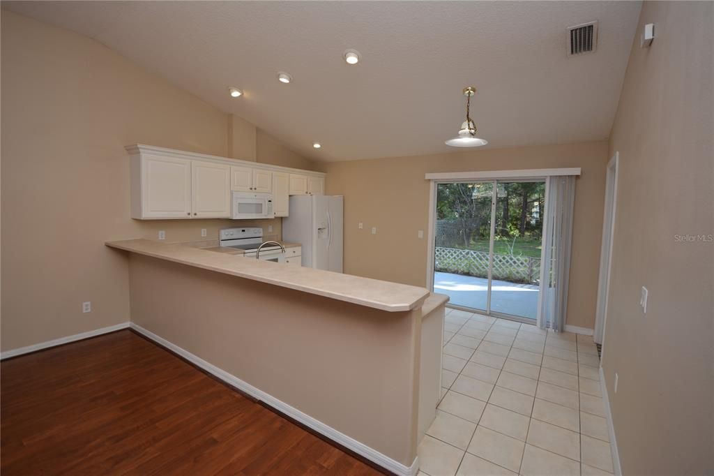 For Rent: $1,798 (3 beds, 2 baths, 1313 Square Feet)