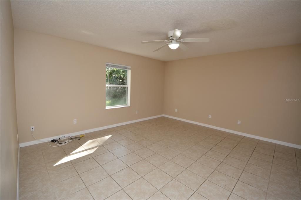 For Rent: $1,798 (3 beds, 2 baths, 1313 Square Feet)