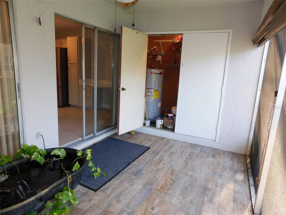 For Rent: $3,000 (2 beds, 2 baths, 1210 Square Feet)