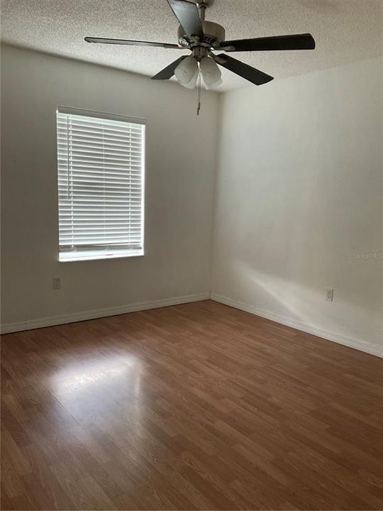 For Rent: $1,650 (3 beds, 2 baths, 1513 Square Feet)