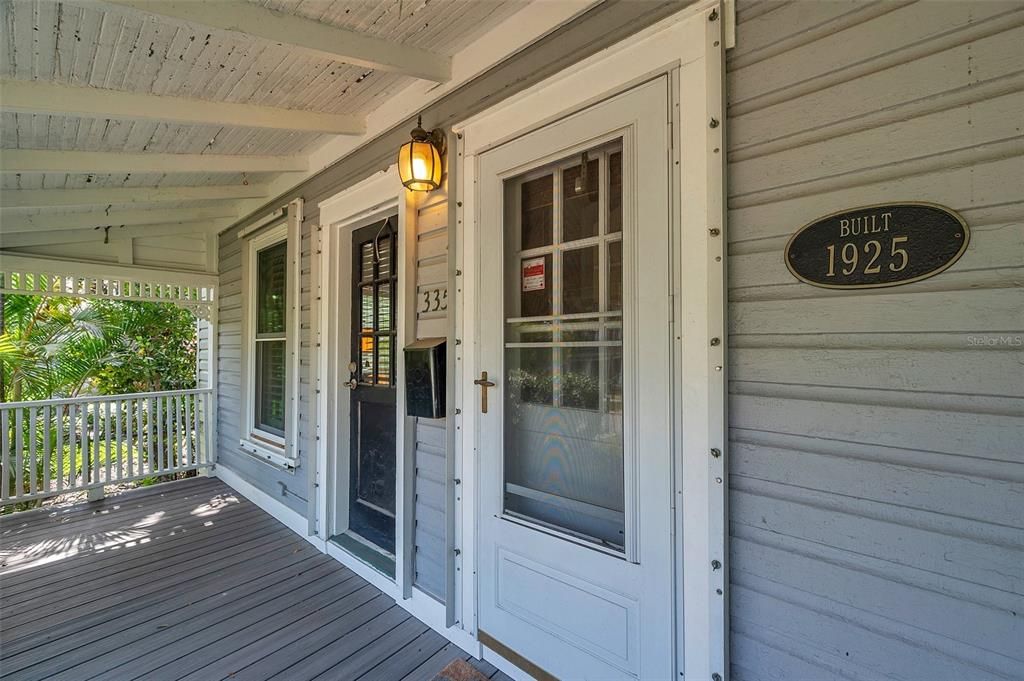 Charming Historic Old Northeast Front Porch!