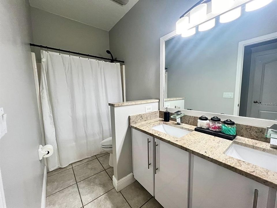 For Sale: $398,000 (4 beds, 2 baths, 1936 Square Feet)