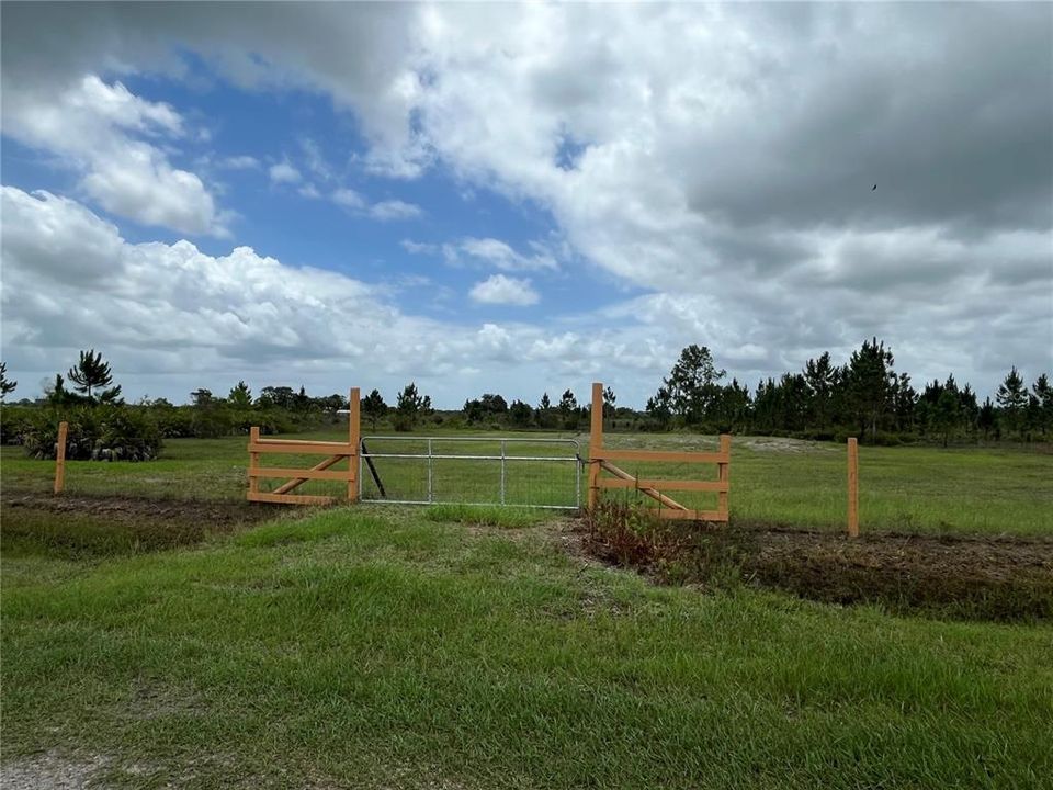 En Venta: $54,900 (1.50 acres)