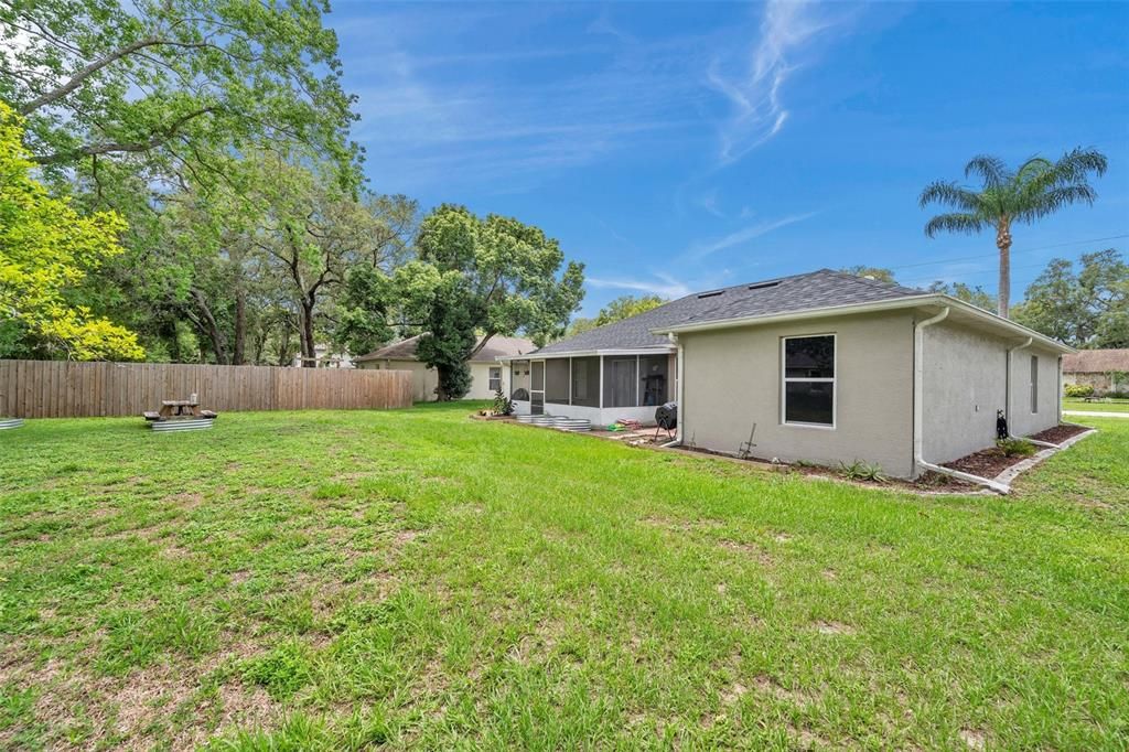 For Sale: $329,000 (4 beds, 2 baths, 1721 Square Feet)