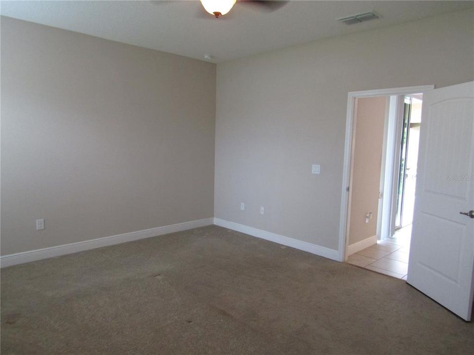 For Rent: $2,589 (3 beds, 2 baths, 2009 Square Feet)
