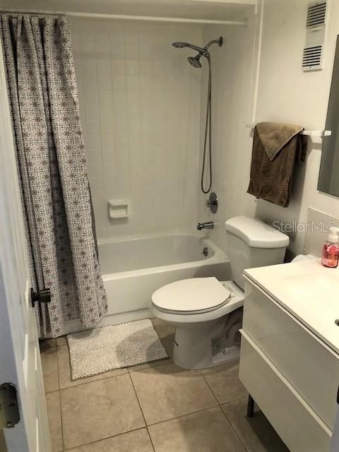 For Rent: $3,250 (2 beds, 2 baths, 1175 Square Feet)