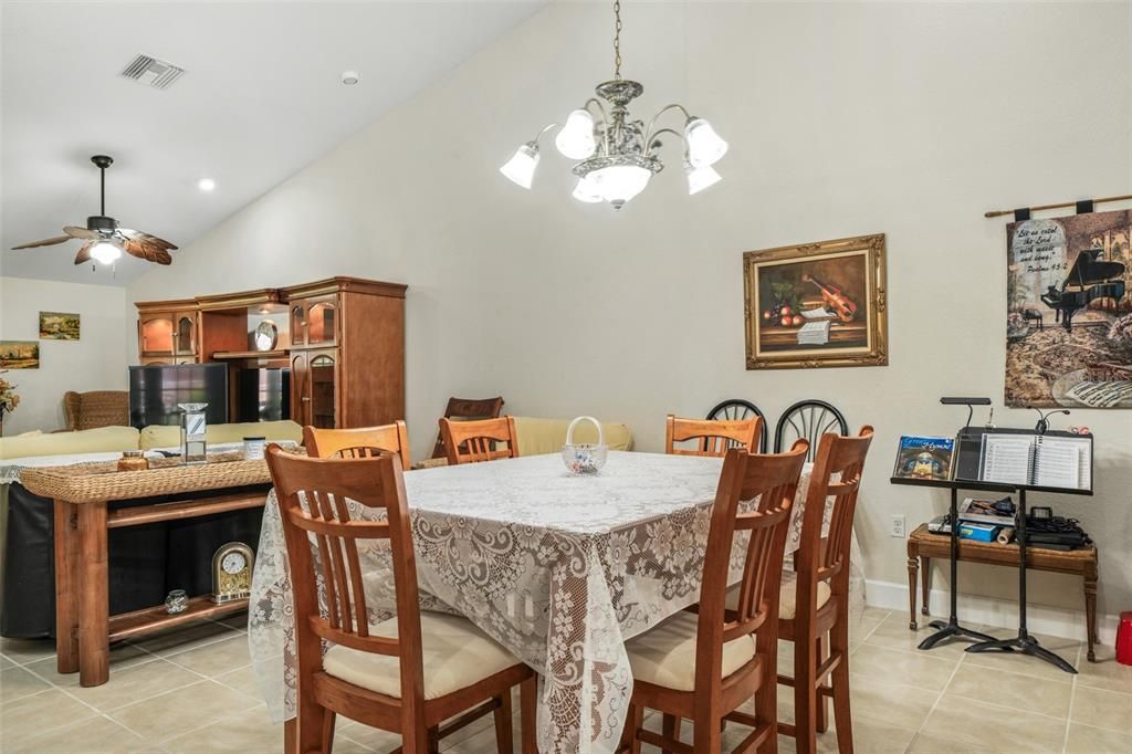 For Sale: $305,995 (3 beds, 2 baths, 2031 Square Feet)