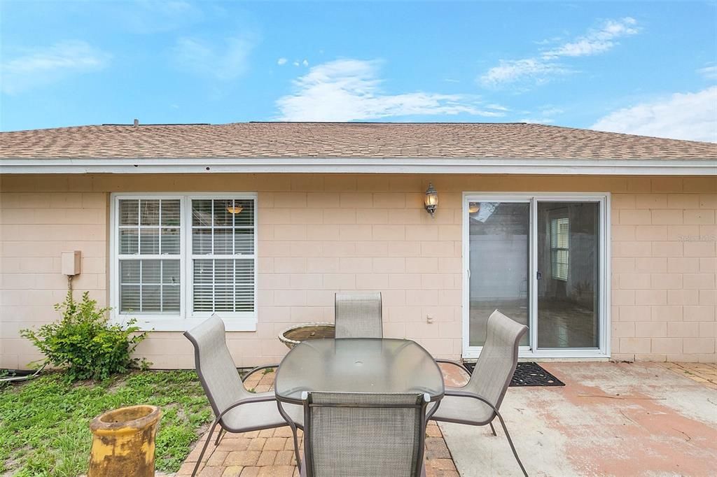 For Sale: $369,000 (3 beds, 2 baths, 1410 Square Feet)