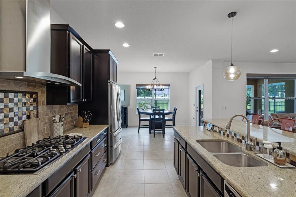 Active With Contract: $679,900 (4 beds, 3 baths, 3150 Square Feet)